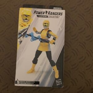 Hasbro Power Rangers Lightning Collection Yellow Ranger with Blue Accessory